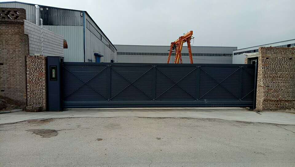 2019年4月文水搪瓷廠懸浮門工地案例