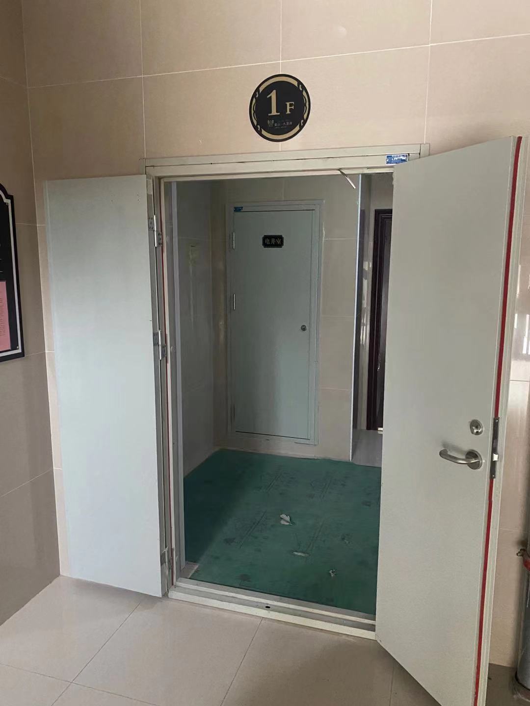 長(zhǎng)風(fēng)小區(qū)防火通道門